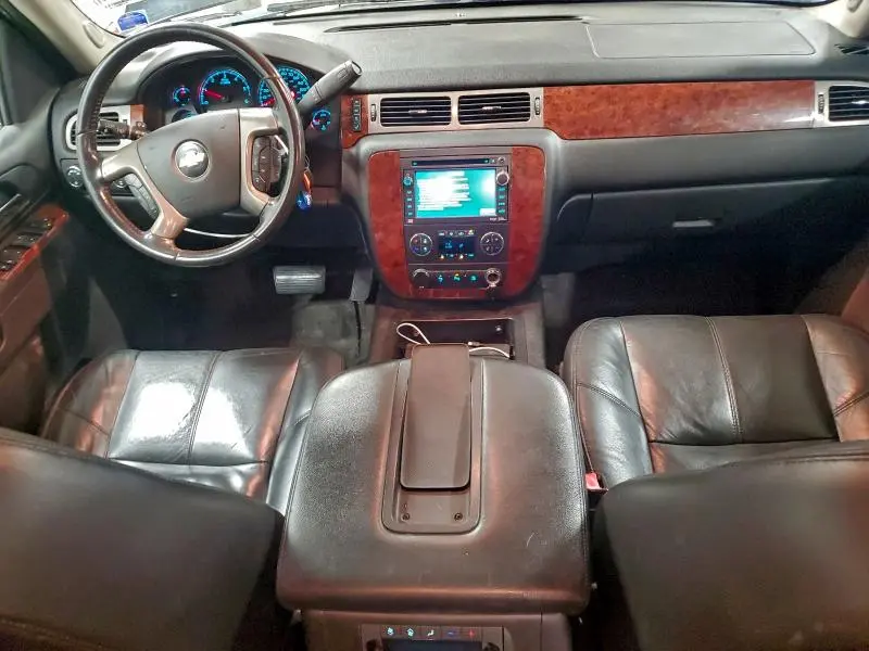 2011 CHEVROLET SUBURBAN K1500 LT  