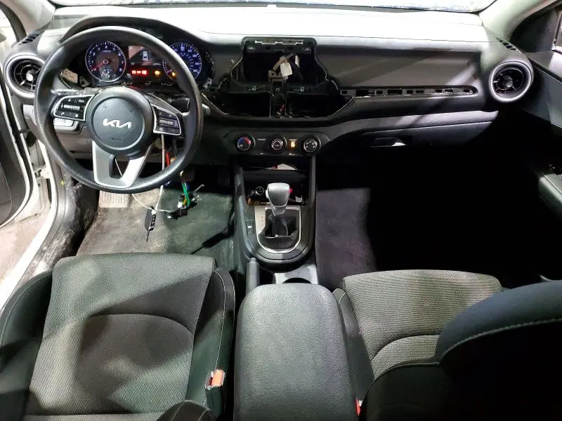 2024 KIA FORTE LX  