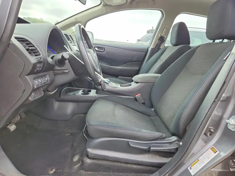2015 NISSAN LEAF S  