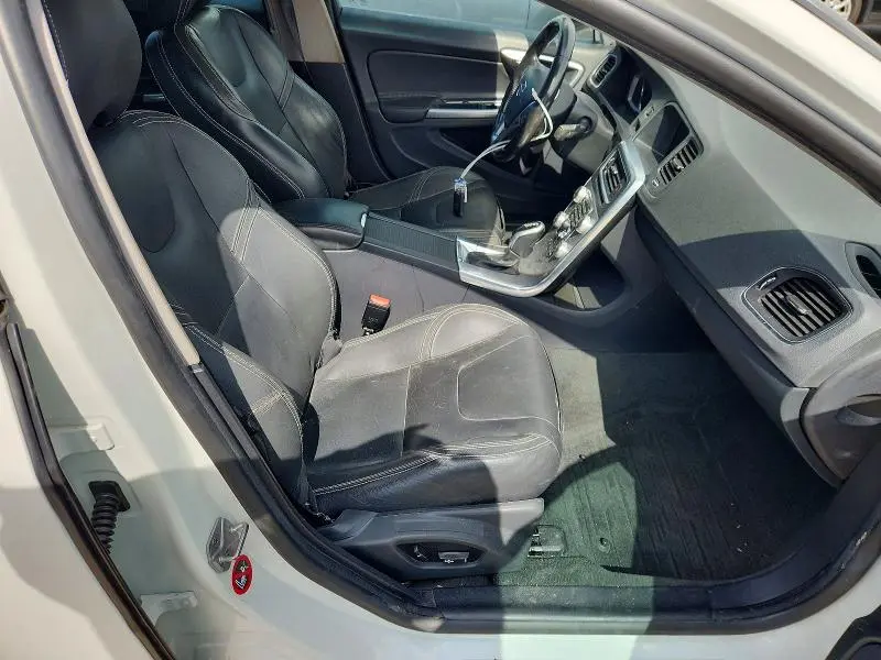 2018 VOLVO S60 DYNAMIC  