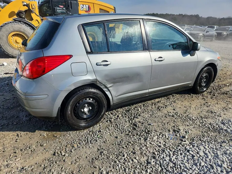 2010 NISSAN VERSA S  