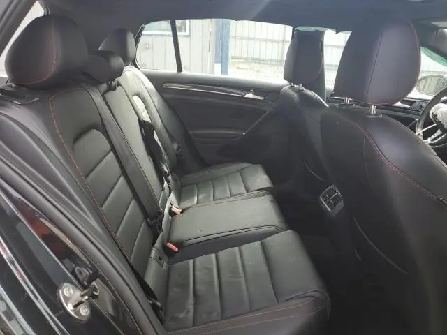 2017 VOLKSWAGEN GTI SPORT