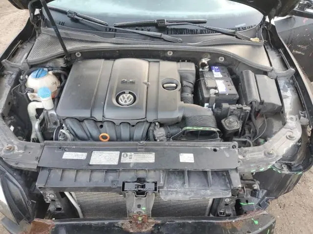 2013 VOLKSWAGEN PASSAT SE