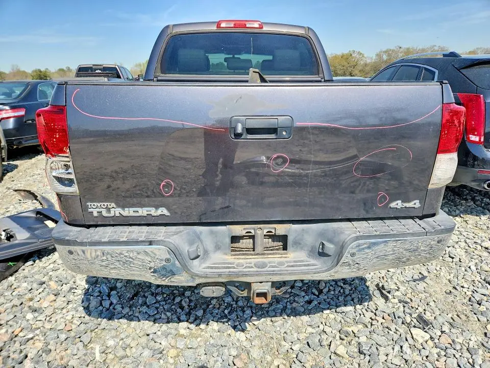 2013 TOYOTA TUNDRA PLATINUM  