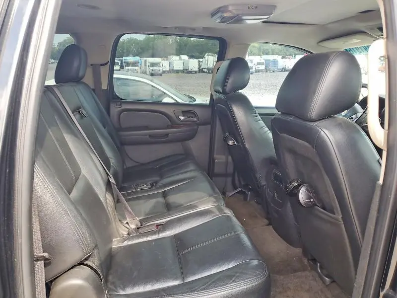 2011 CHEVROLET SUBURBAN K1500 LS  