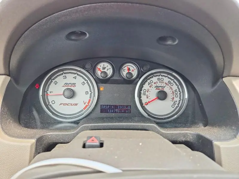 2010 FORD FOCUS SE  