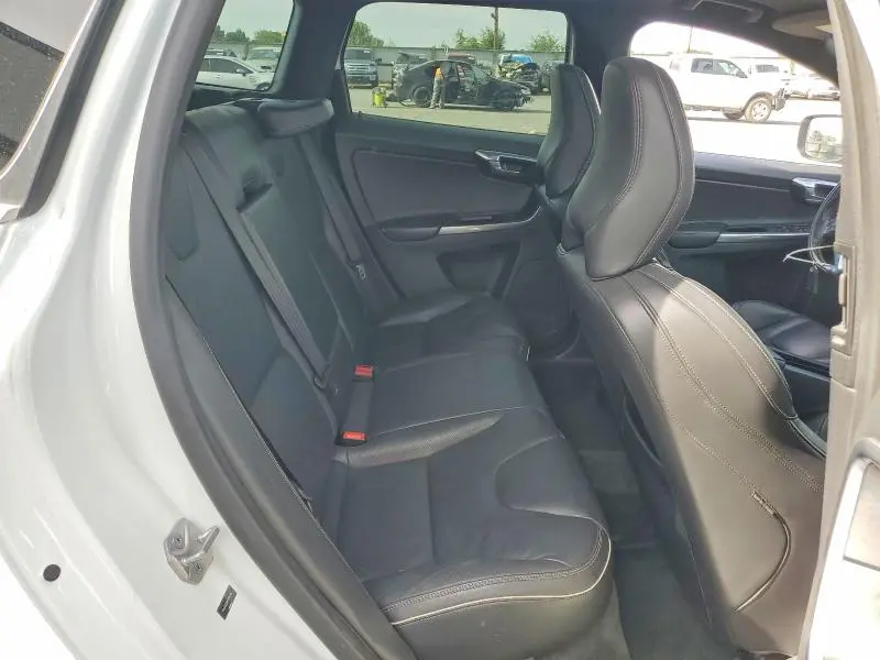 2014 VOLVO XC60 T6  