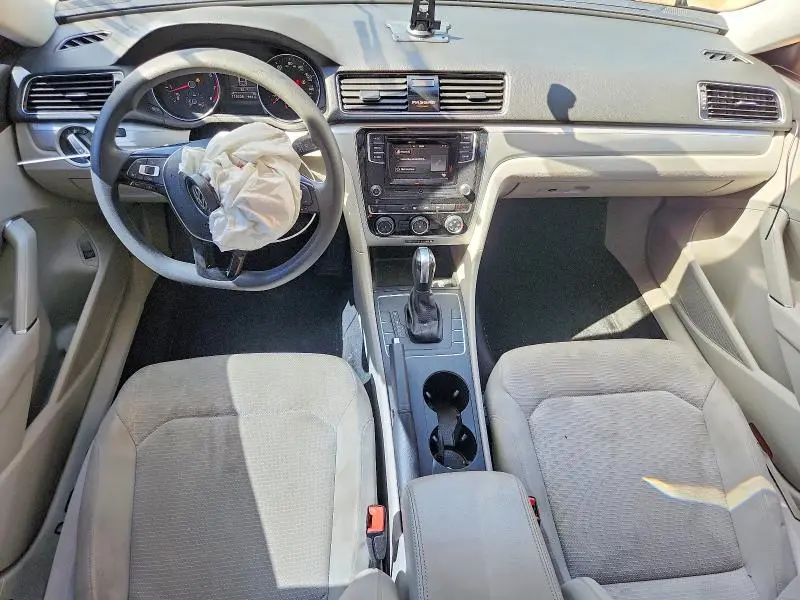 2018 VOLKSWAGEN PASSAT S  
