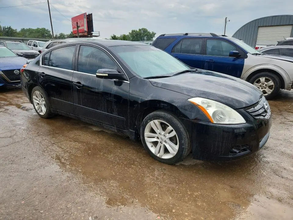 2010 NISSAN ALTIMA SR  