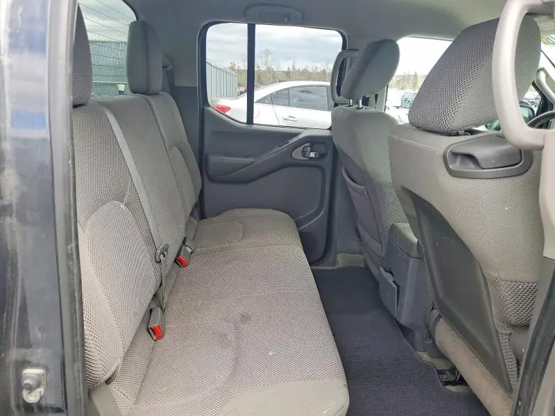 2012 NISSAN FRONTIER SV V6  