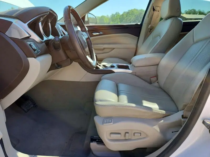 2011 CADILLAC SRX LUXURY COLLECTION  