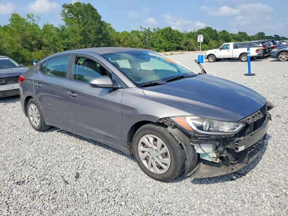 2018 HYUNDAI ELANTRA SE  