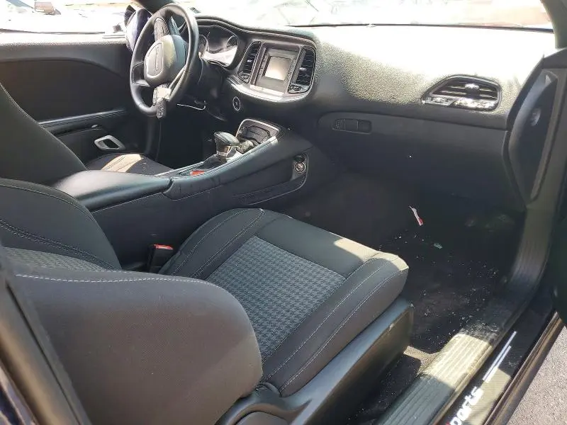2016 DODGE CHALLENGER SXT  