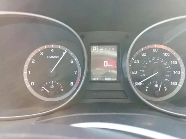 2018 HYUNDAI SANTA FE SE  