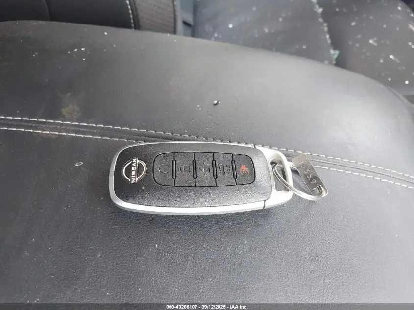 2024 NISSAN PATHFINDER SL FWD