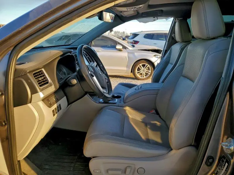 2019 TOYOTA HIGHLANDER LIMITED  