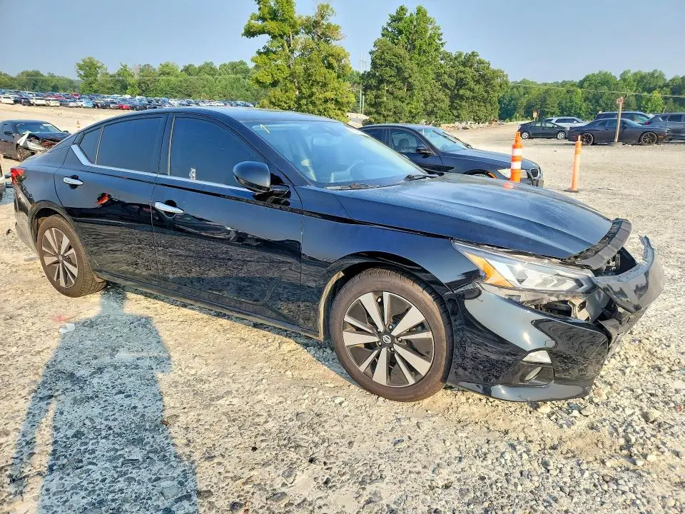 2020 NISSAN ALTIMA SL  