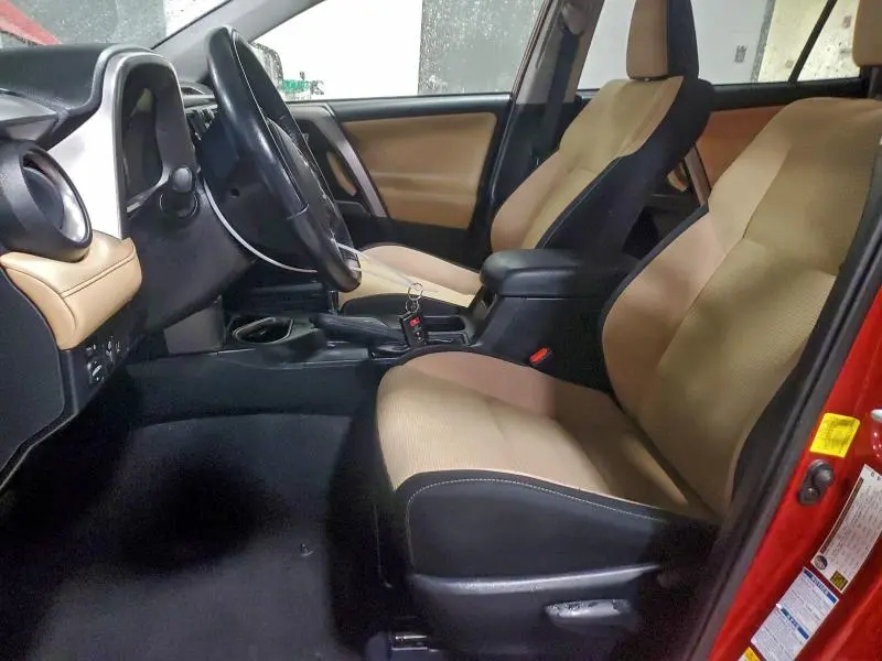 2017 TOYOTA RAV4 XLE  