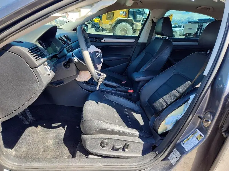 2014 VOLKSWAGEN PASSAT SE  