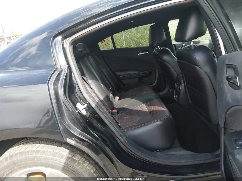 2012 DODGE CHARGER SE