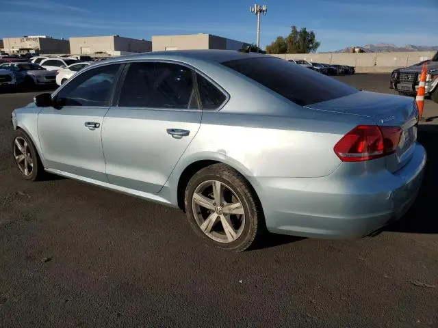 2013 VOLKSWAGEN PASSAT SE  