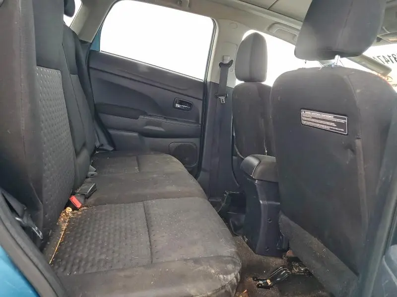 2011 MITSUBISHI OUTLANDER SPORT SE  