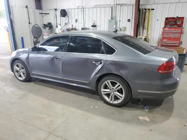 2013 VOLKSWAGEN PASSAT SE  