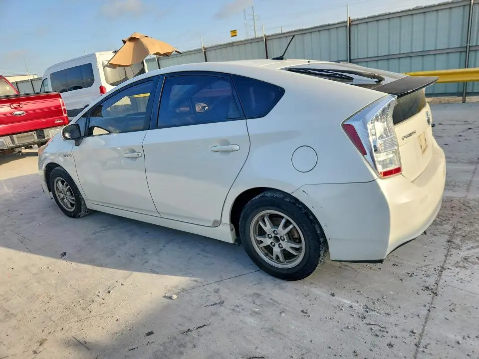 2010 TOYOTA PRIUS II  