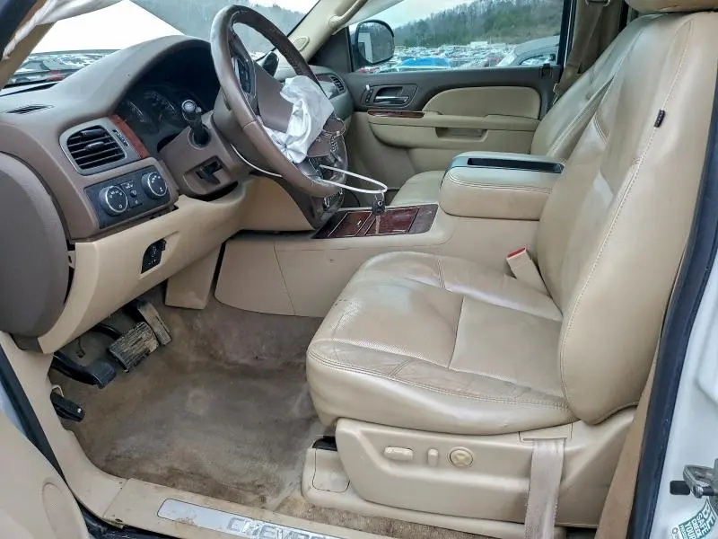 2011 CHEVROLET TAHOE K1500 LTZ  