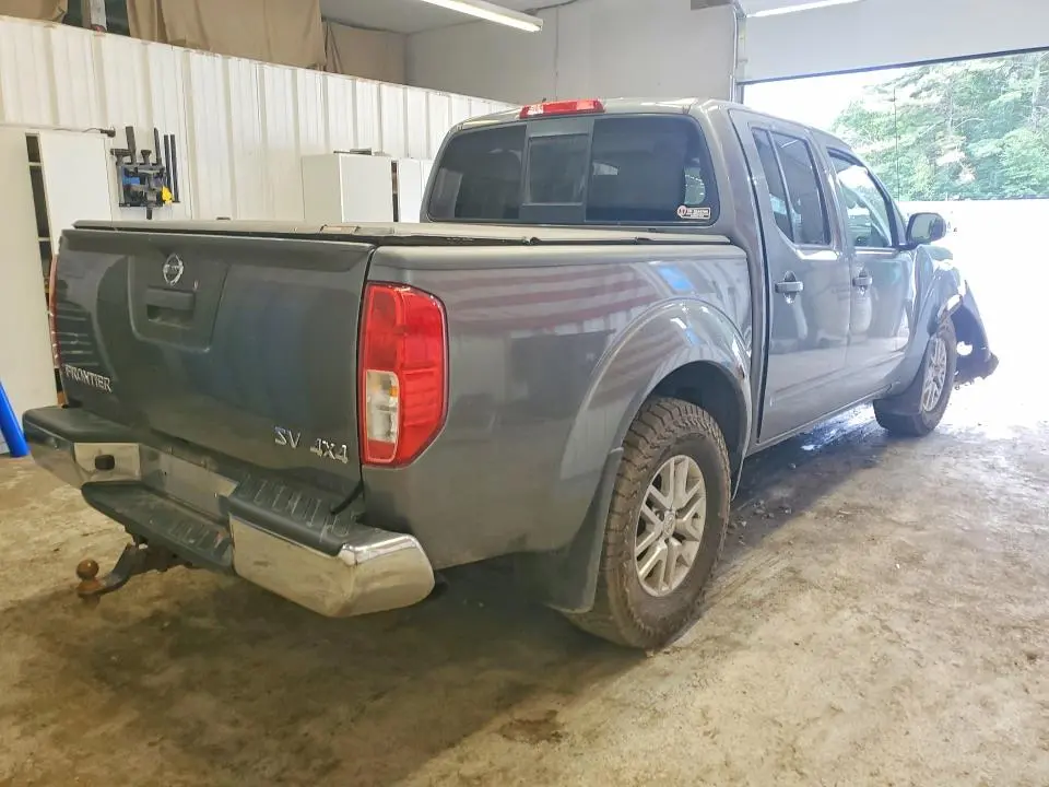 2017 NISSAN FRONTIER SV  