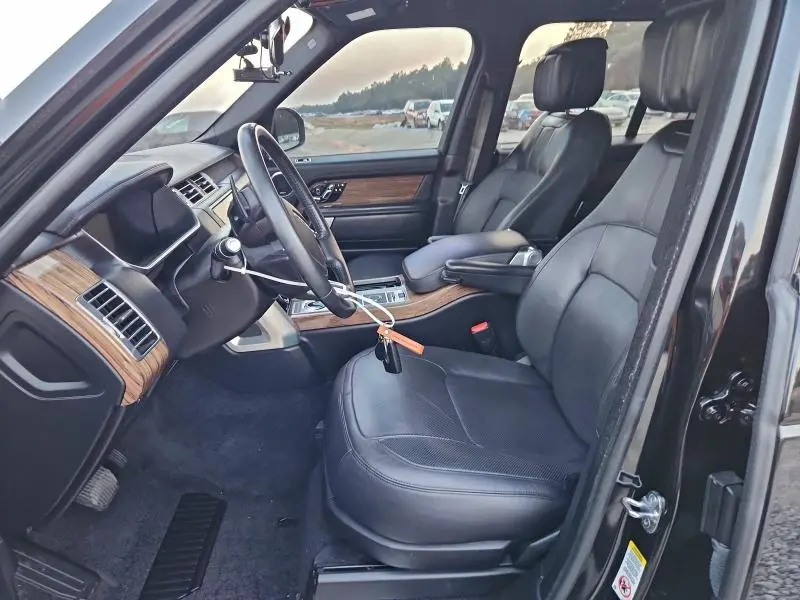 2020 LAND ROVER RANGE ROVER P525 HSE  