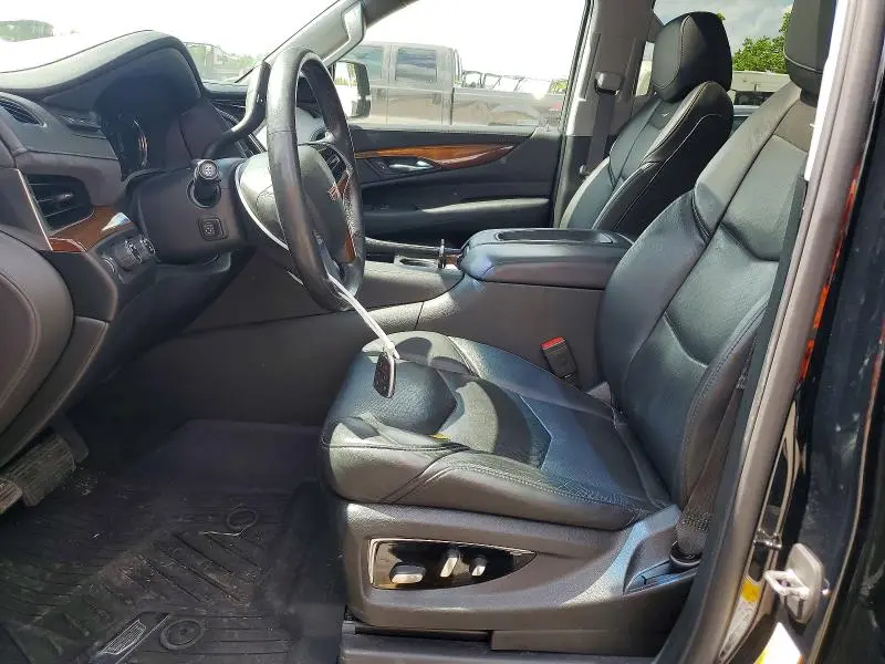 2019 CADILLAC ESCALADE LUXURY  