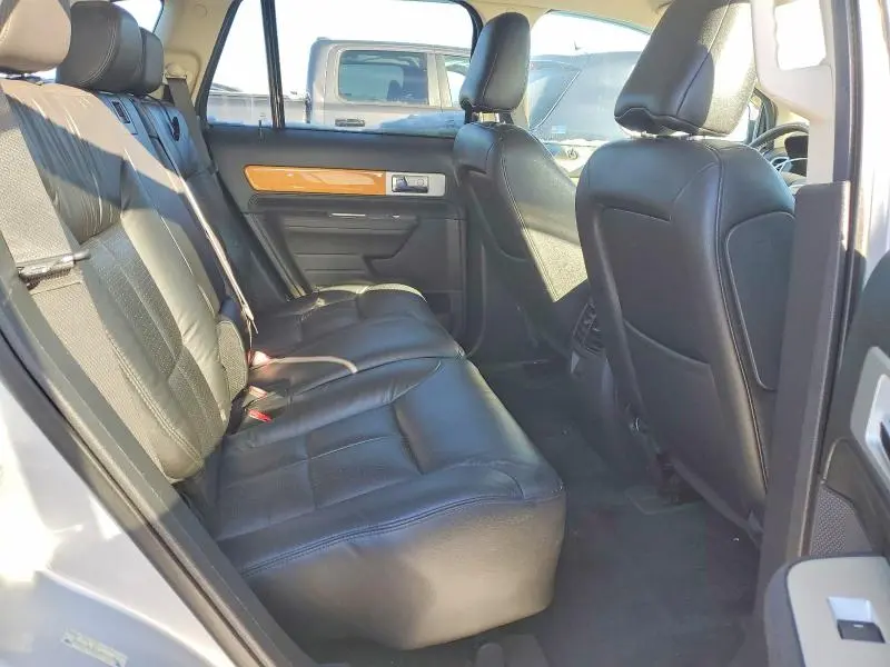 2010 LINCOLN MKX   