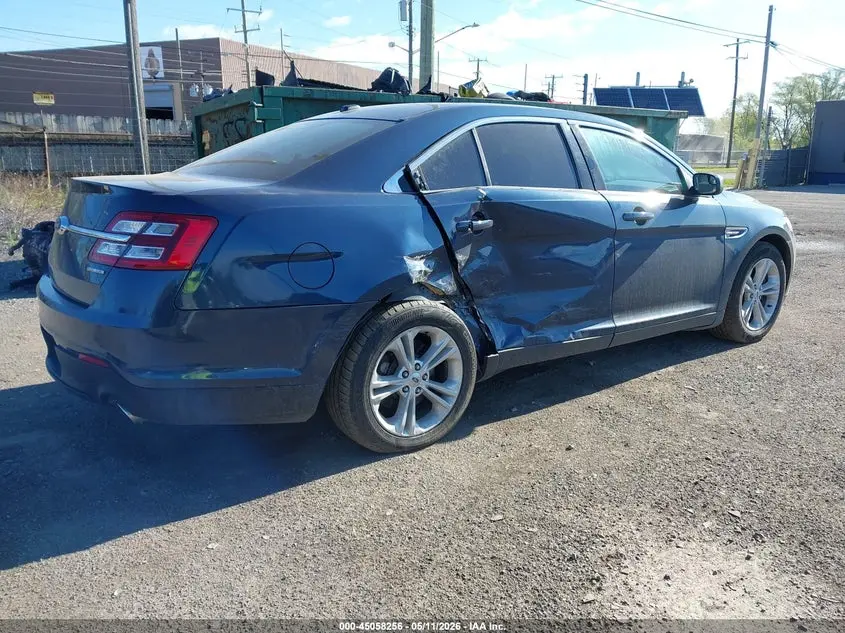 2017 FORD TAURUS SE