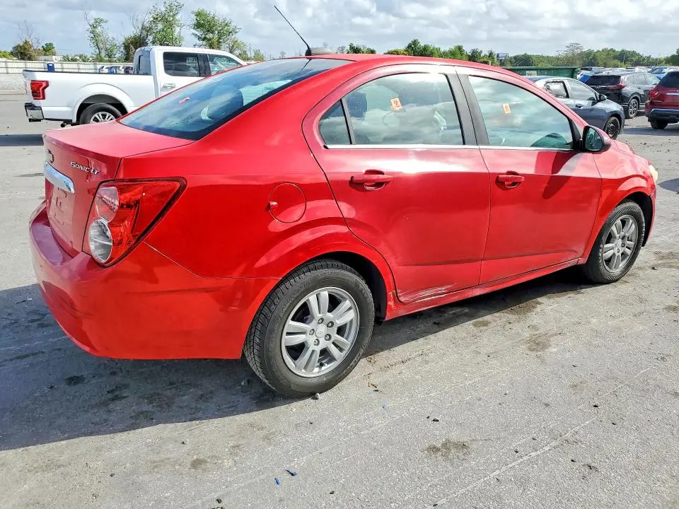 2016 CHEVROLET SONIC LT  