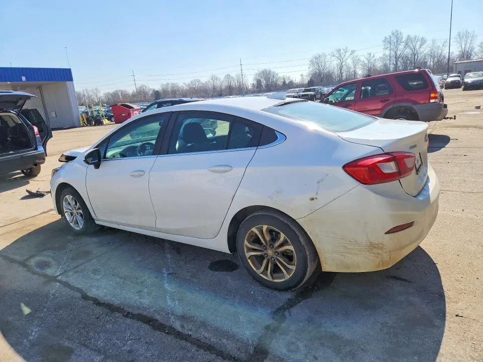 2019 CHEVROLET CRUZE LT  