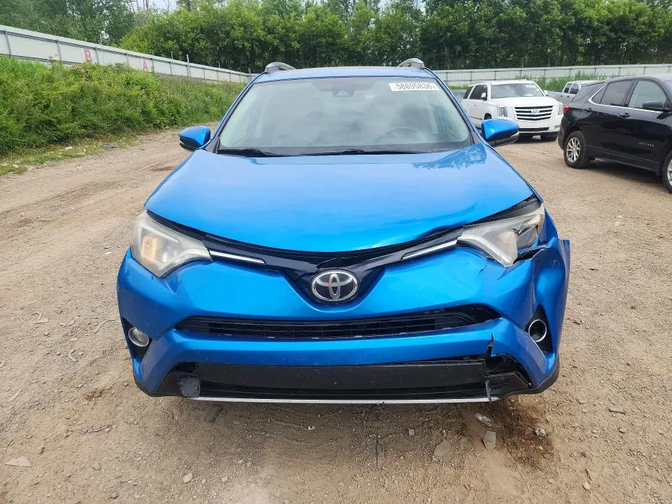 2017 TOYOTA RAV4 XLE  