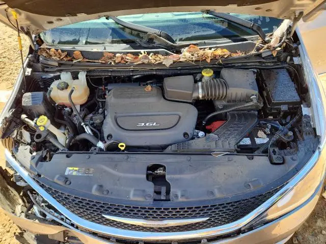 2017 CHRYSLER PACIFICA TOURING L PLUS  
