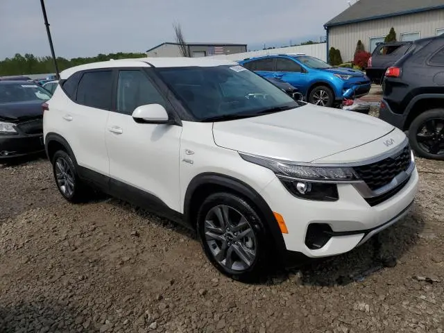 2023 KIA SELTOS LX  