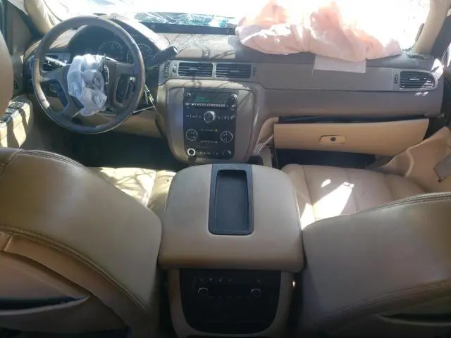 2011 CHEVROLET SUBURBAN K1500 LT  