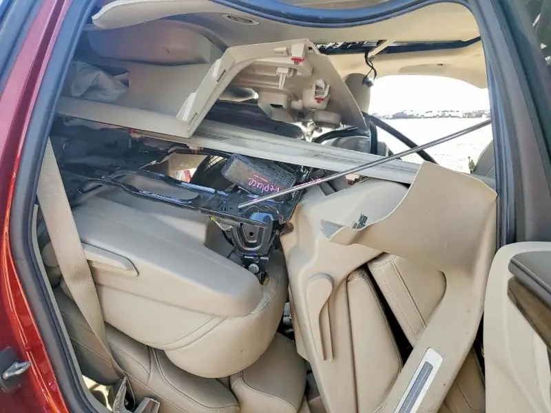 2018 CADILLAC ESCALADE LUXURY  