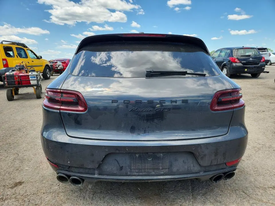 2017 PORSCHE MACAN GTS  