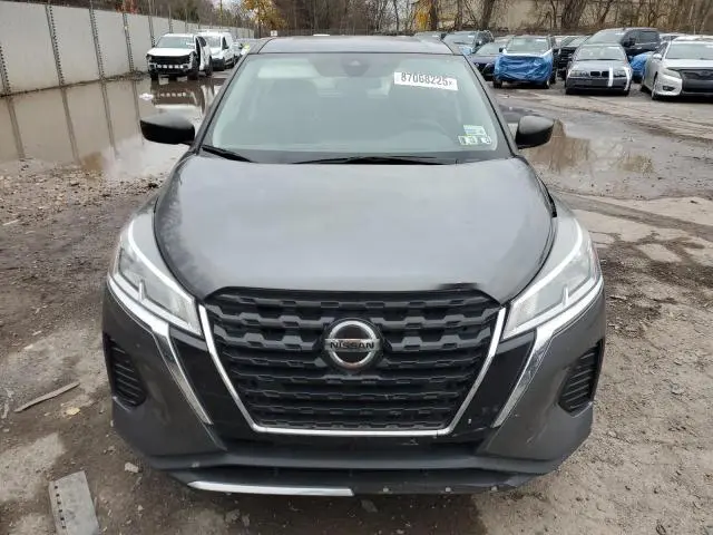 2021 NISSAN KICKS S  