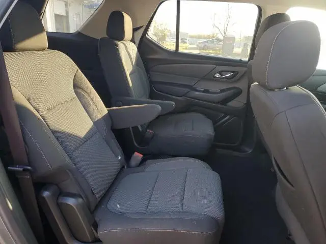 2021 CHEVROLET TRAVERSE LT  