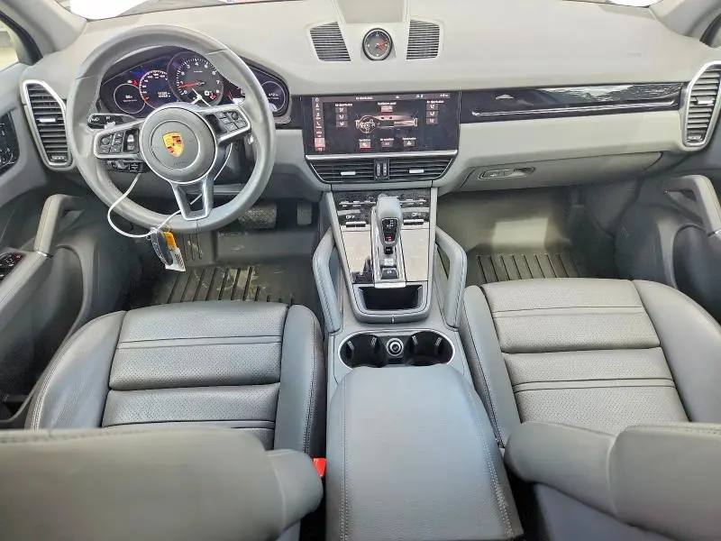 2021 PORSCHE CAYENNE   