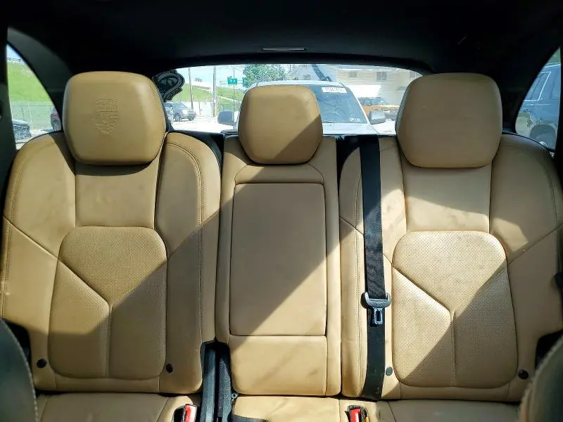 2014 PORSCHE CAYENNE BASE  