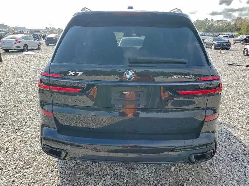 2024 BMW X7   