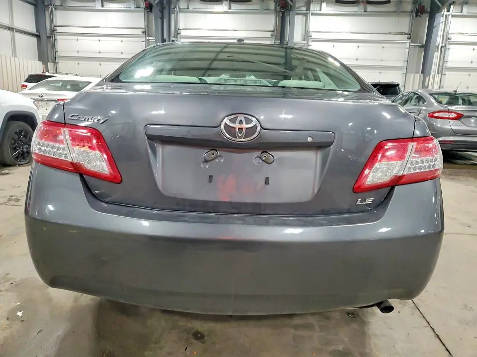 2011 TOYOTA CAMRY LE  