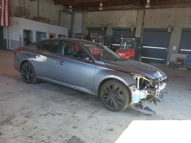 2021 NISSAN ALTIMA SR