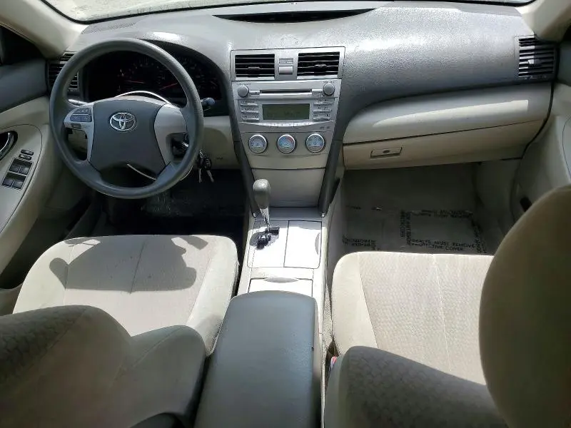 2010 TOYOTA CAMRY LE  